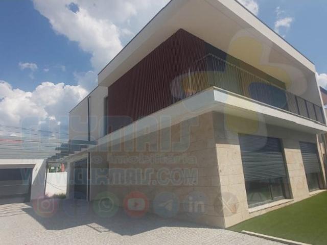 Casa venda em Palmeira, Braga