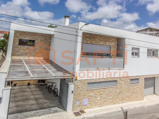 Vivenda venda em Alcobaça, Leiria