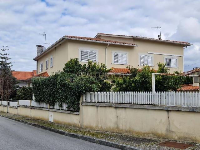 Casa venda em Mourilhe, Viseu