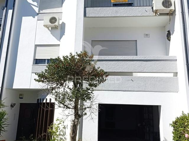 Casa venda em Boxes, Vila Real