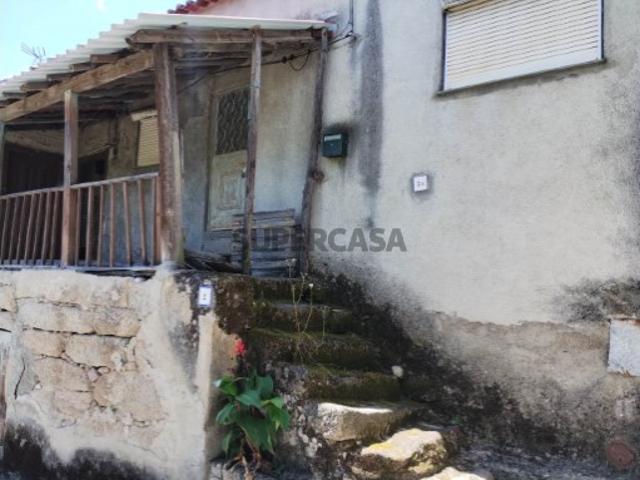 Casa venda em Mourilhe, Viseu