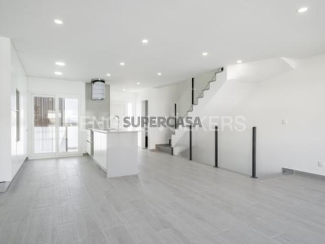 Casa venda em Seixal, Corroios