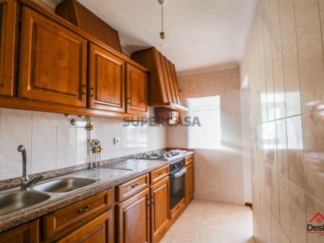 Casa venda em Zona Industrial de Abraveses, Viseu