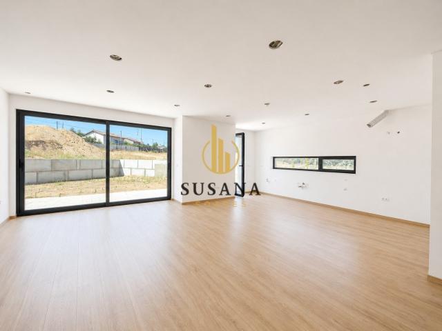 Vivenda venda em São João de Lourosa, Viseu