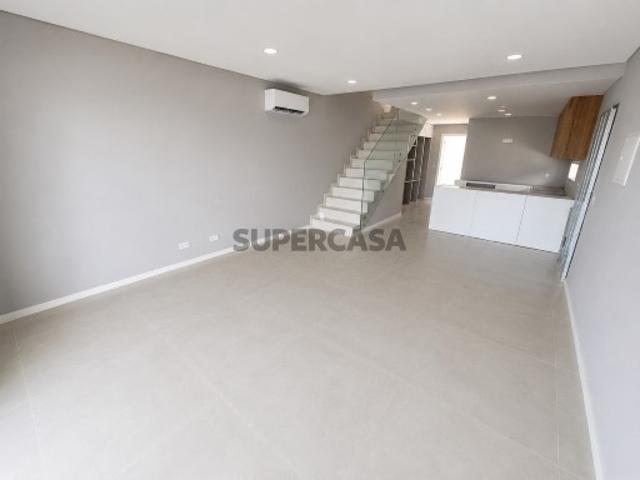 Casa venda em Fernão Ferro, Seixal