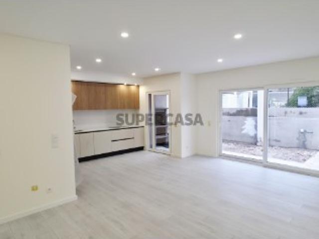 Casa venda em Fernão Ferro, Seixal