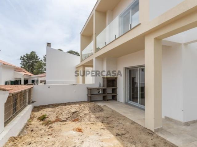 Casa venda em Fernão Ferro, Seixal
