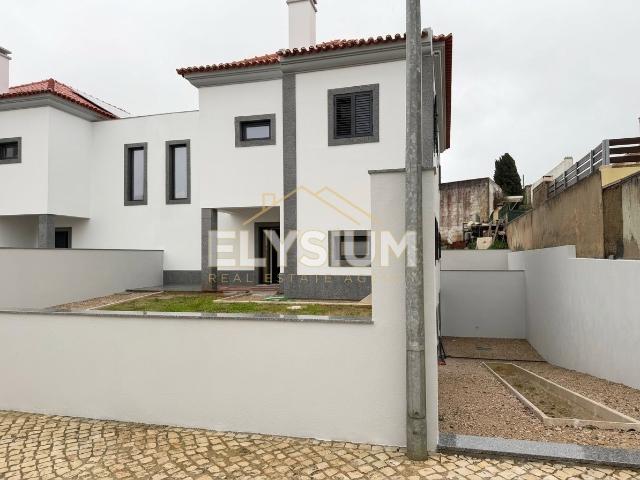 Vivenda venda em Azeitão (São Lourenço e São Simão), Setúbal