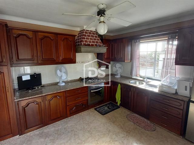 Casa venda em Santa Bárbara, Angra Do Heroísmo