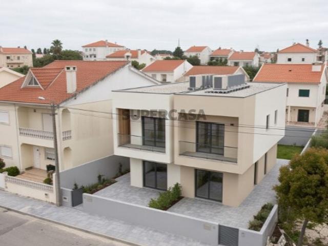 Casa venda em Fernão Ferro, Seixal