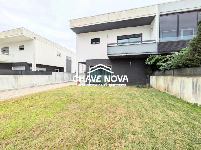 Casa venda em Oliveira Do Bairro, Aveiro