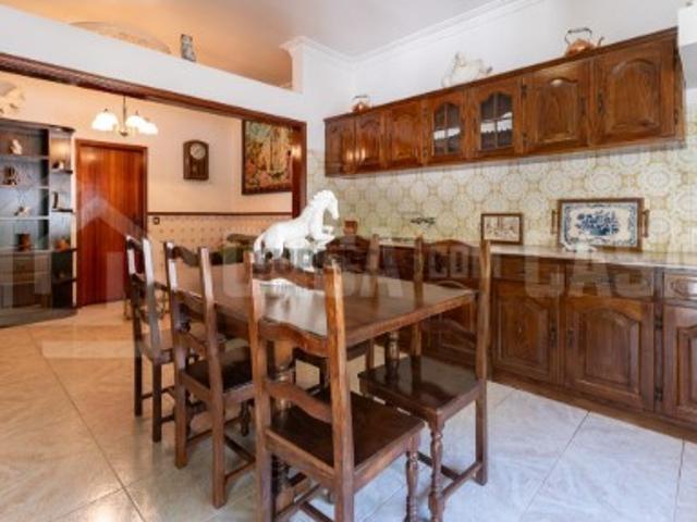 Casa venda em Sarzedelo, Viseu