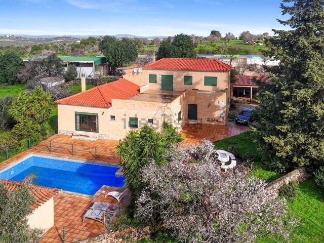 Casa venda em Cortelhas, Albufeira