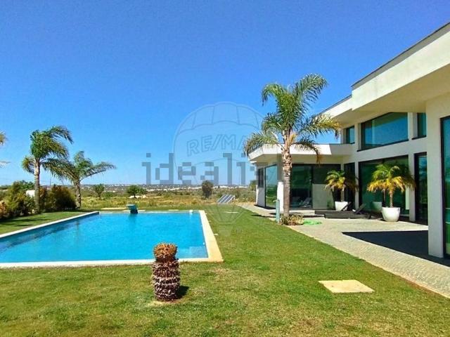 Casa venda em Cortelhas, Albufeira