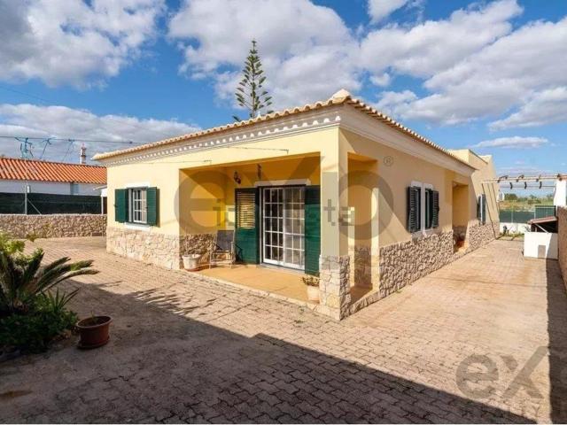 Casa venda em Cortelhas, Albufeira