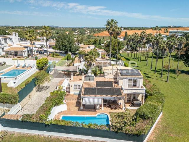 Casa venda em Cortelhas, Albufeira