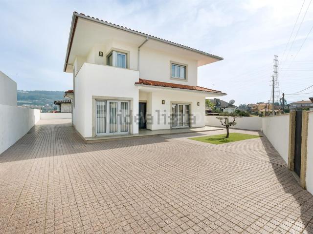 Casa venda em Guilhufe e Urrô, Marecos