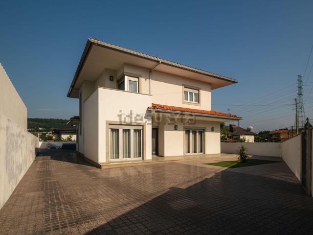 Casa venda em Guilhufe e Urrô, Marecos