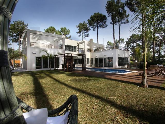 Casa alugar em Herdade da Aroeira, Almada