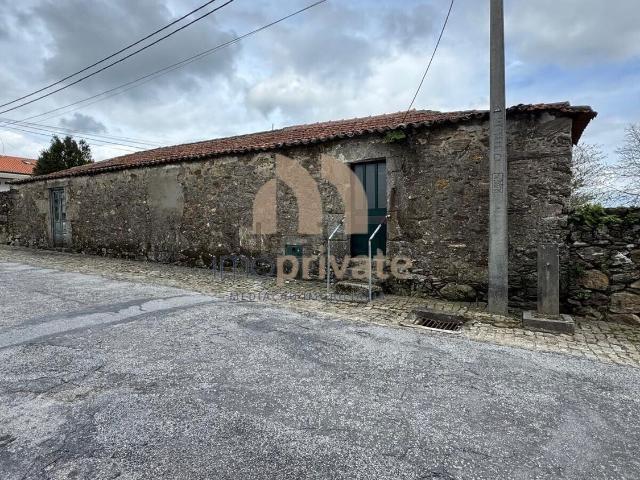 Casa venda em Felgueiras, Idães