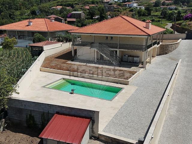 Casa venda em Felgueiras, Idães