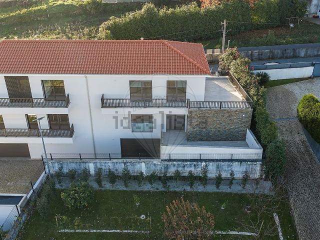 Casa venda em Felgueiras, Idães