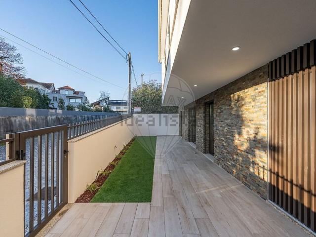 Casa venda em Felgueiras, Idães