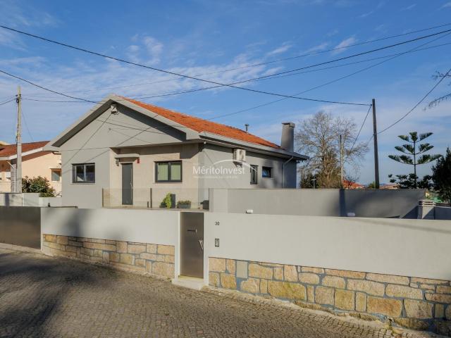Casa venda em Vilar de Andorinho, Vila Nova De Gaia