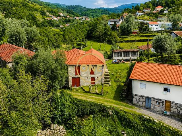 Casa venda em Parada Do Bouro, Braga