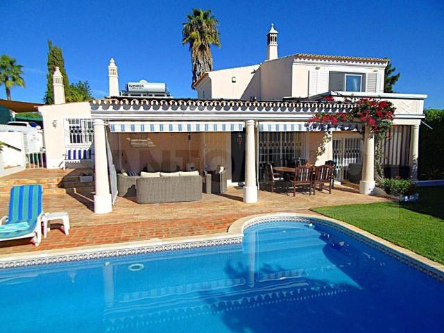 Vivenda venda em Quinta dos Álamos, Albufeira