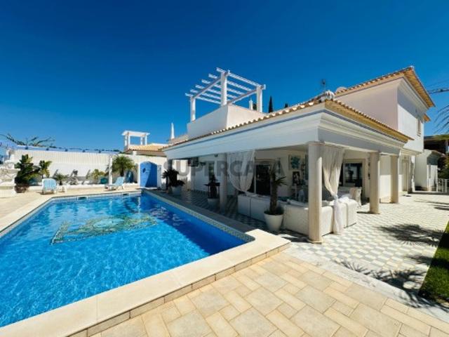 Casa venda em Albufeira e Olhos de Água, Albufeira