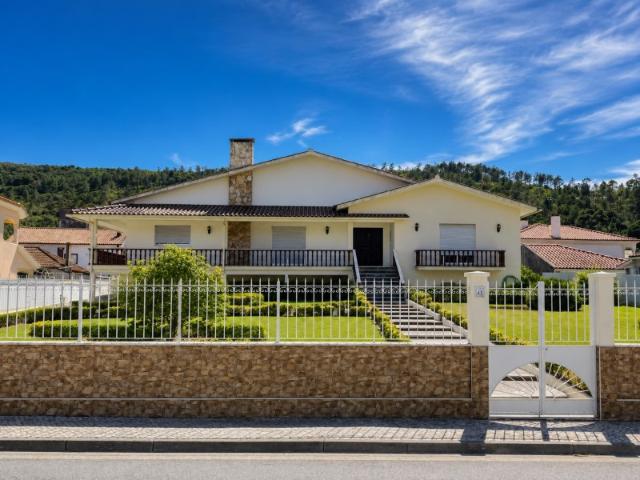 Casa venda em Porto De Mós, Leiria