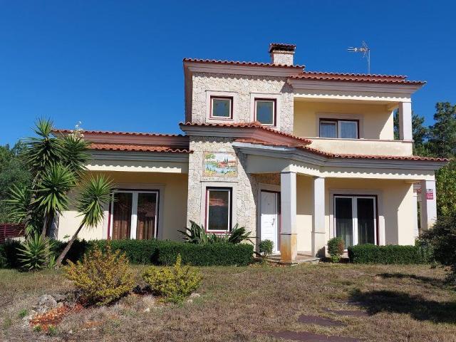 Vivenda venda em Porto Longo, Leiria