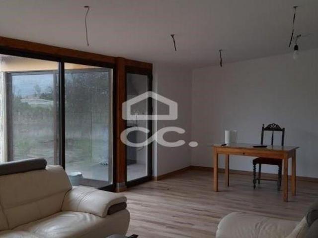 Casa venda em Marinha Grande, Leiria