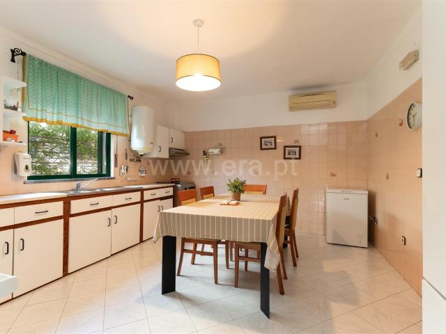 Vivenda venda em Quatrim do Sul, Olhão