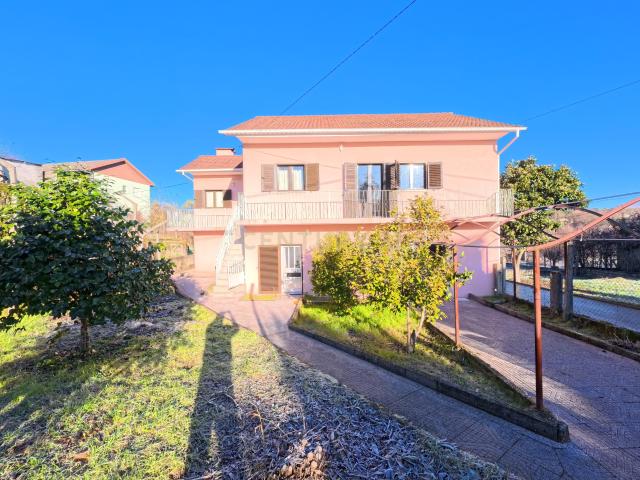 Casa venda em Nogueira de Baixo, Viseu