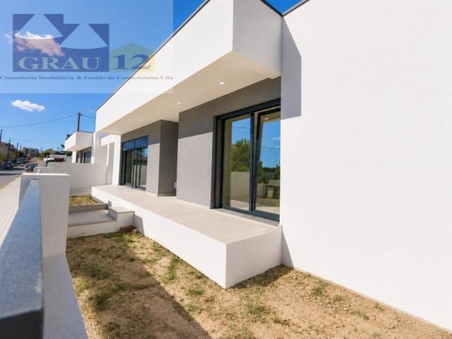Casa venda em Fernão Ferro, Seixal