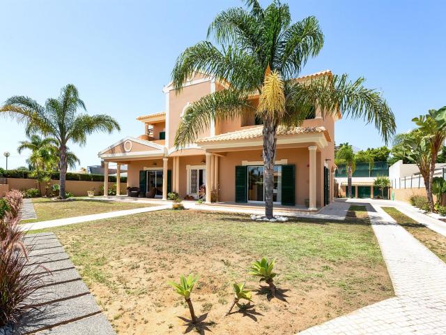 Vivenda venda em Albufeira e Olhos de Água, Albufeira