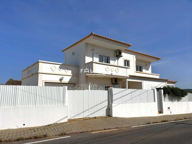 Casa venda em Albufeira e Olhos de Água, Albufeira