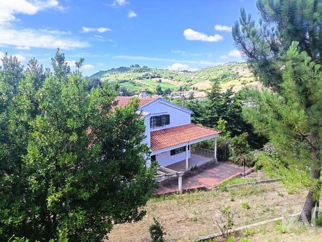 Vivenda venda em Alenquer (Santo Estêvão e Triana), Alenquer