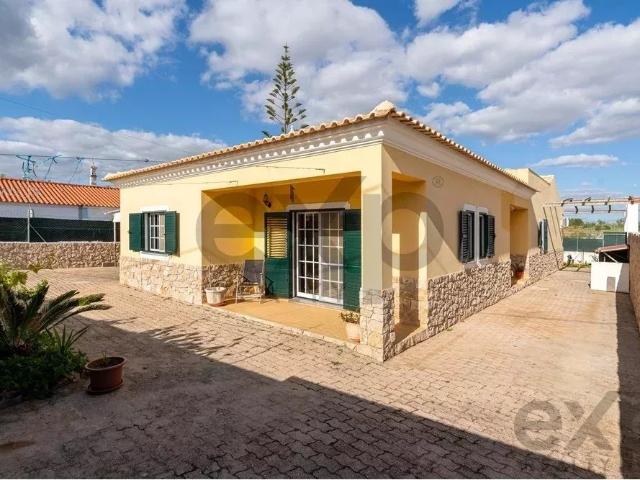 Casa venda em Cortelhas, Albufeira