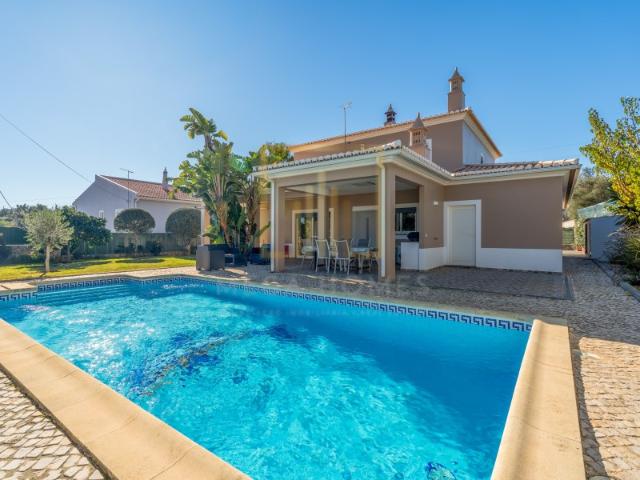 Casa venda em Várzea do Farelo, Portimão