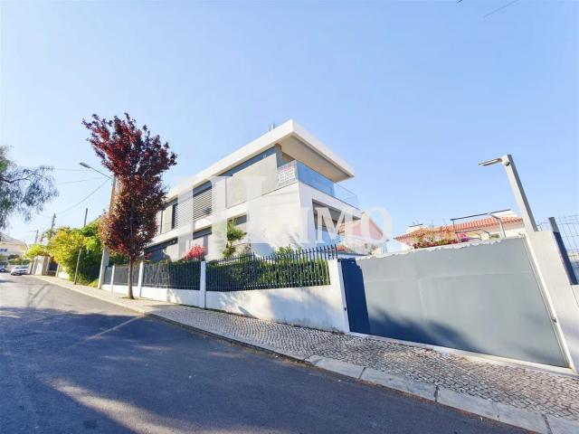 Casa alugar em Urbanização das Urmeiras, Loures