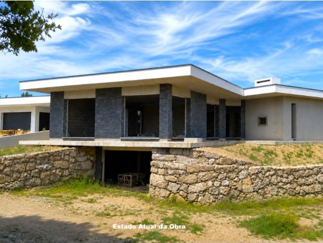 Casa venda em Faíl e Vila Chã de Sá, Viseu