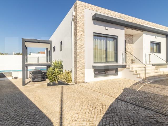 Casa venda em Azeitão (São Lourenço e São Simão), Setúbal