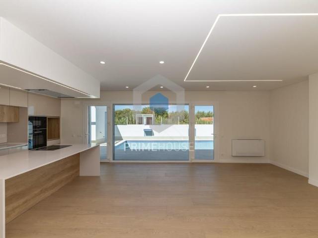 Vivenda venda em Azeitão (São Lourenço e São Simão), Setúbal