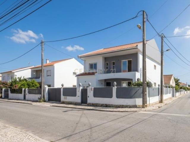 Casa venda em Poço Novo, Almada