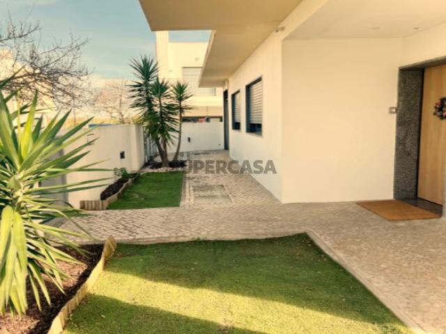 5 330 Casas à venda em Barreiro - Mitula Imóveis