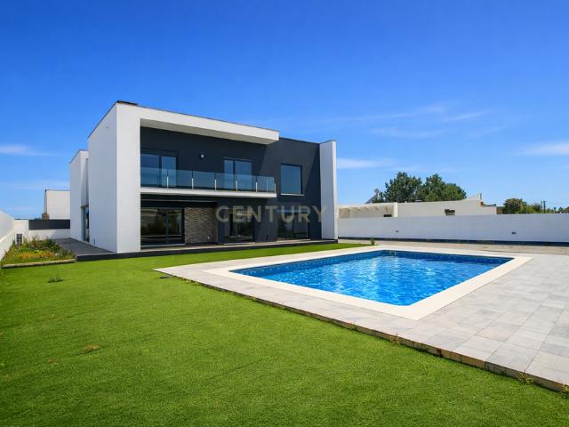 Casa alugar em Fernão Ferro, Seixal