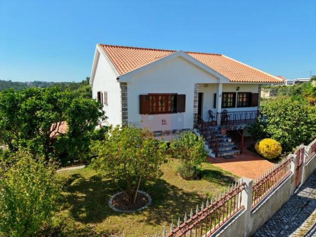 Casa venda em Nadadouro, Caldas da Rainha